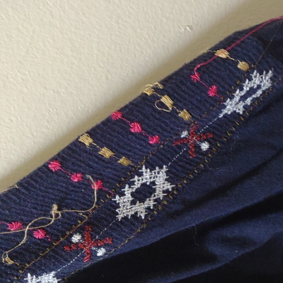 Lucky Brand 3/4 Sleeved Southwest Boho Embroidered Stretch Top - Picture 4 of 9